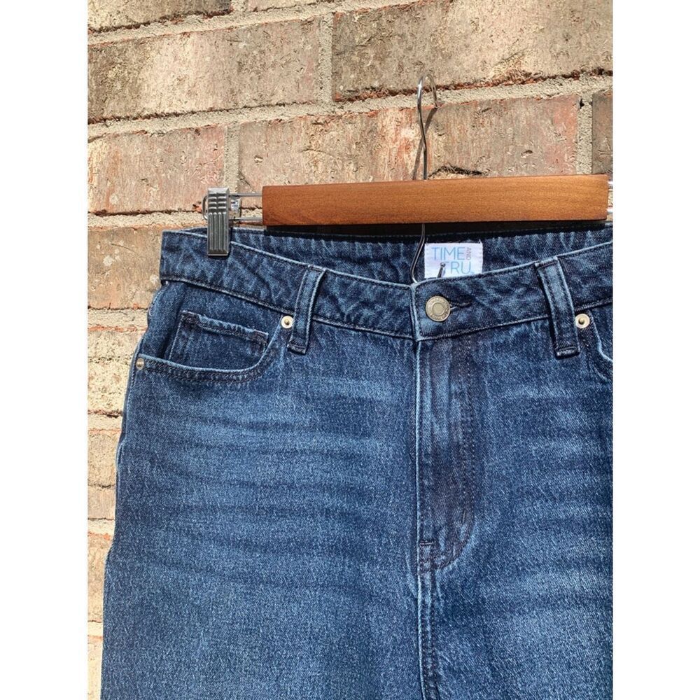 Take 50% OFF- Tim and Tru Women’s Dark Blue Jeans, Size-10 - Picture 5 of 11